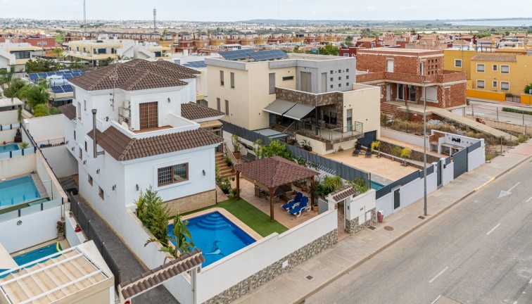 Resale - Chalet - Los Montesinos - LOS MONTESINOS