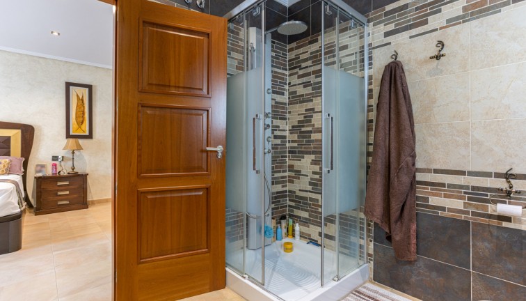 Resale - Chalet - Los Montesinos - LOS MONTESINOS