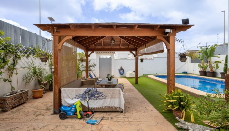 Resale - Chalet - Los Montesinos - LOS MONTESINOS