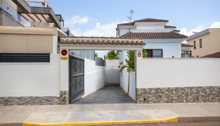 Resale - Chalet - Los Montesinos - LOS MONTESINOS