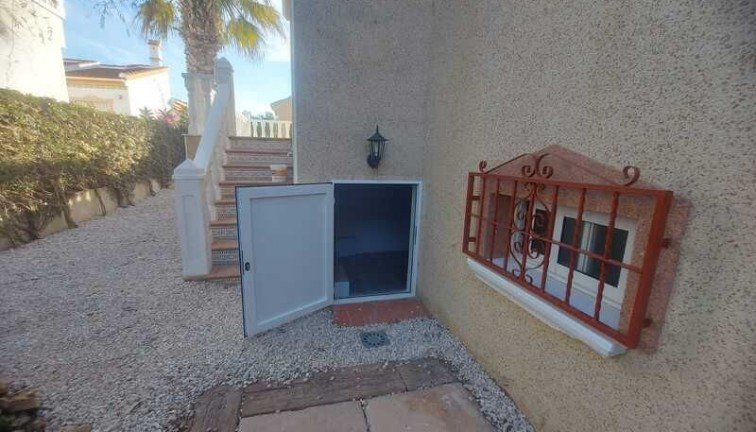 Resale - Chalet - Algorfa