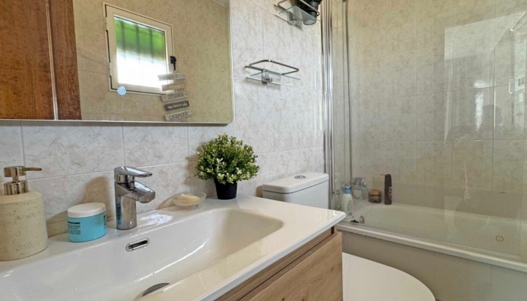 Reventa - Apartamento dúplex - Torrevieja - LA MATA