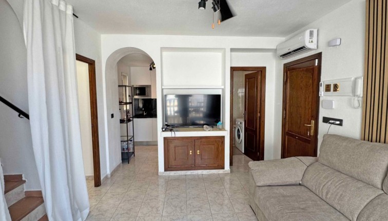 Reventa - Apartamento dúplex - Torrevieja - LA MATA