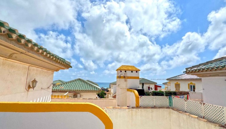 Reventa - Apartamento dúplex - Torrevieja - LA MATA