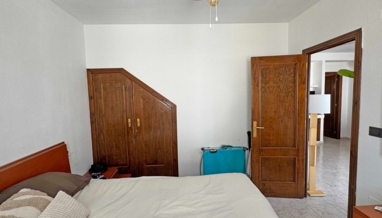 Reventa - Apartamento dúplex - Torrevieja - LA MATA