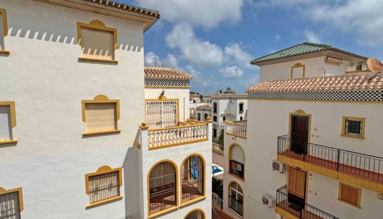 Reventa - Apartamento dúplex - Torrevieja - LA MATA
