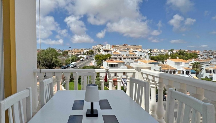 Reventa - Apartamento dúplex - Torrevieja - LA MATA