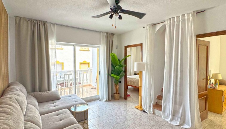 Reventa - Apartamento dúplex - Torrevieja - LA MATA