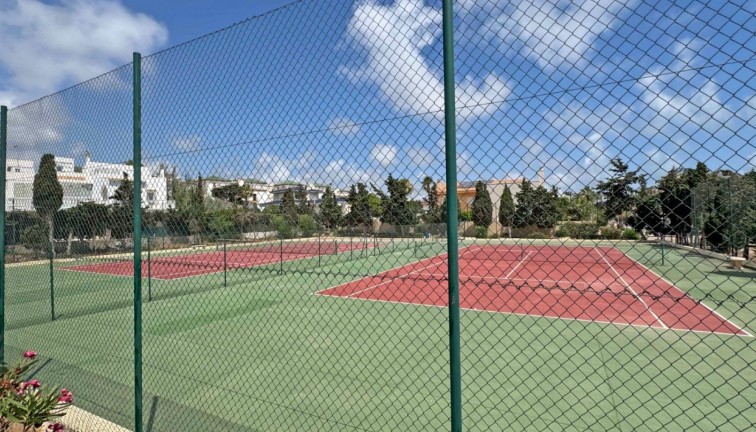 Reventa - Apartamento dúplex - Torrevieja - LA MATA