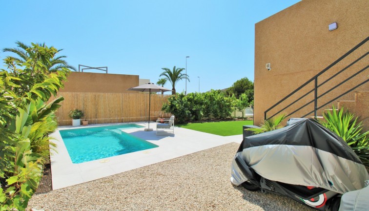Resale - Chalet - La Zenia