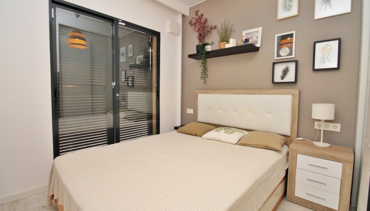 Resale - Chalet - La Zenia