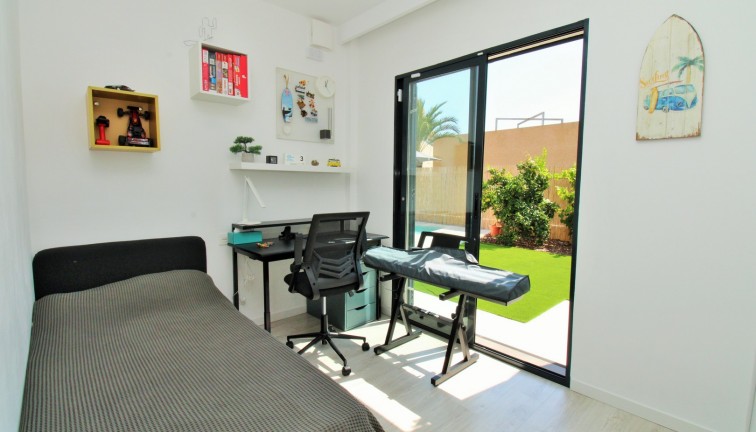 Resale - Chalet - La Zenia