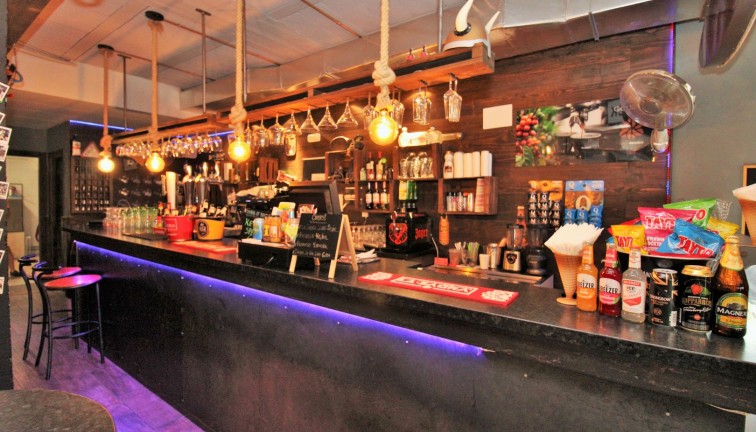 Resale - Commercial - Villamartín