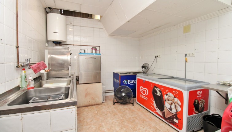 Resale - Commercial - Villamartín