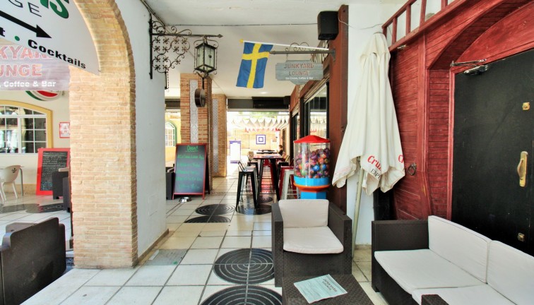 Resale - Commercial - Villamartín