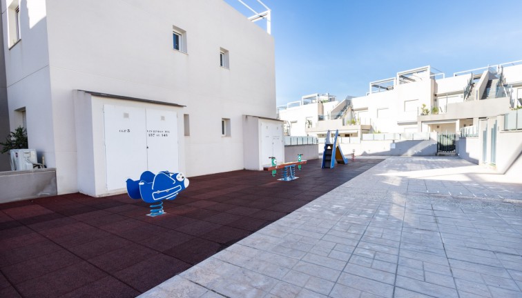 Reventa - Bungalow - Torrevieja - Aguas Nuevas