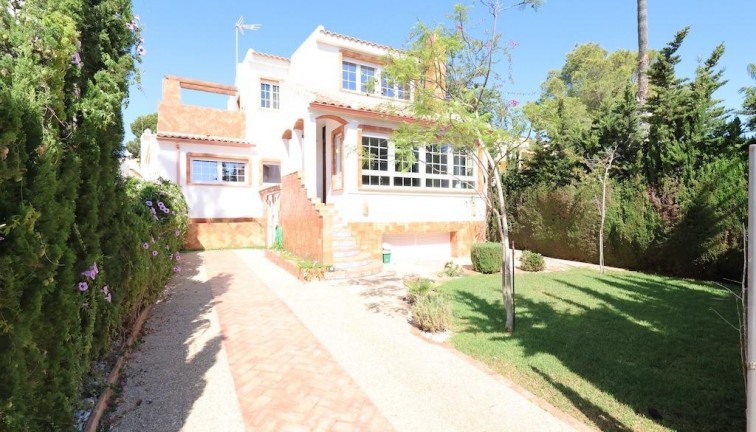 Resale - Chalet - Orihuela Costa - Villamartín