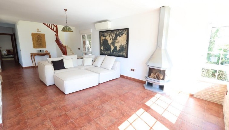 Resale - Chalet - Orihuela Costa - Villamartín