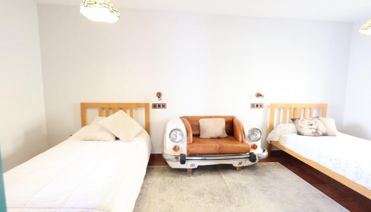 Resale - Chalet - Orihuela Costa - Villamartín