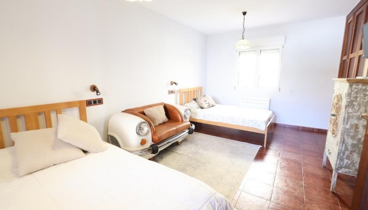 Resale - Chalet - Orihuela Costa - Villamartín