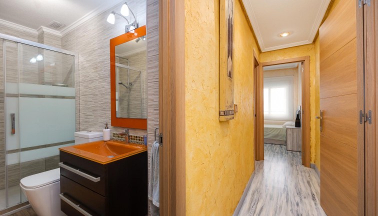 Reventa - Apartamento / piso - Torrevieja - Acequion