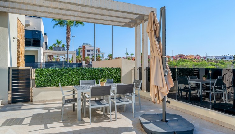 Resale - Chalet - Orihuela Costa - Lomas de Cabo Roig