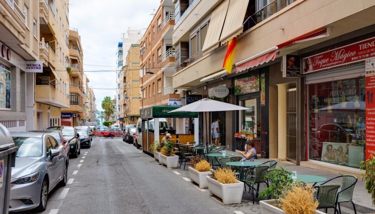 Jälleenmyynti - Asunto - Torrevieja