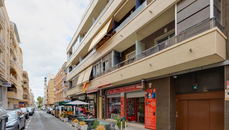 Jälleenmyynti - Asunto - Torrevieja