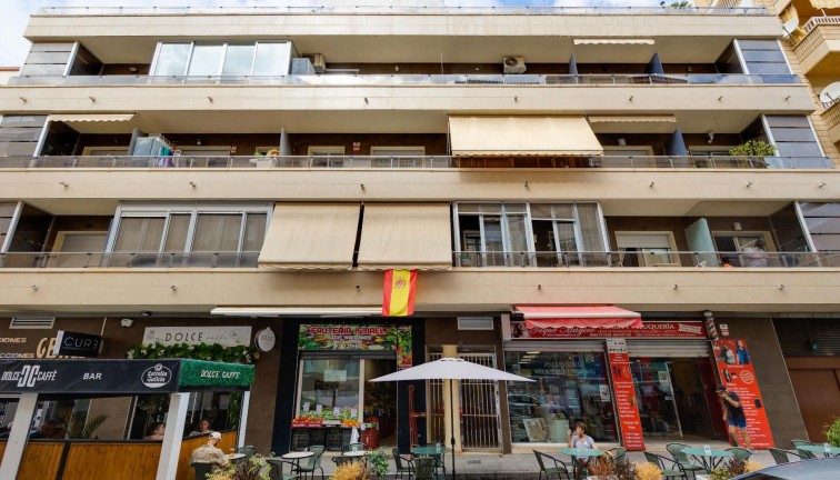 Jälleenmyynti - Asunto - Torrevieja