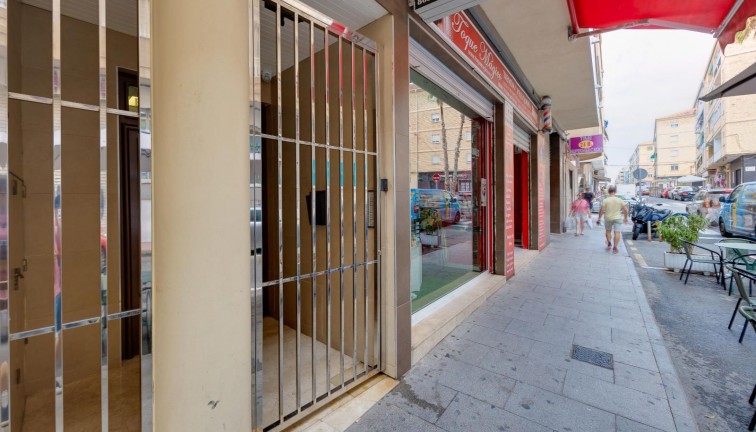 Jälleenmyynti - Asunto - Torrevieja