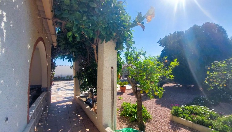 Resale - FincaCountry House - La Marina