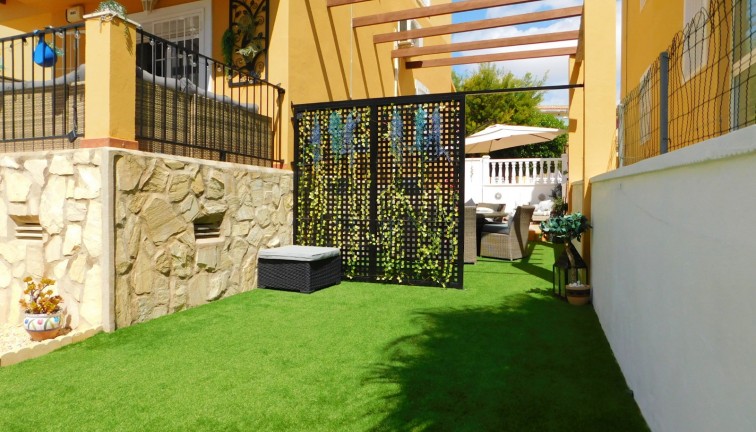 Resale - Chalet - Orihuela Costa - Villamartín