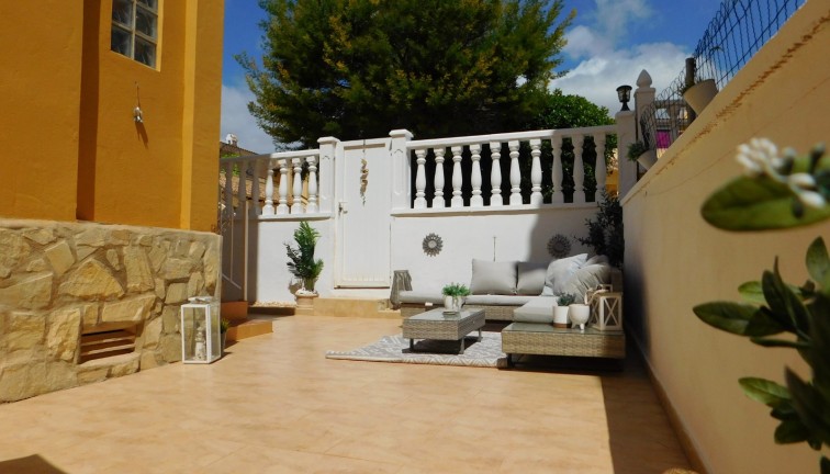 Resale - Chalet - Orihuela Costa - Villamartín