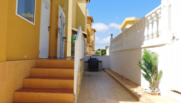 Resale - Chalet - Orihuela Costa - Villamartín