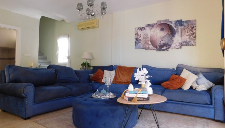 Resale - Chalet - Orihuela Costa - Villamartín