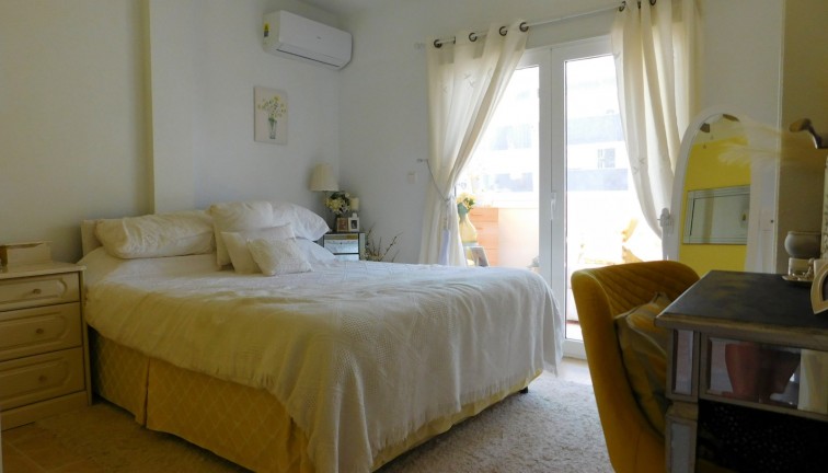 Resale - Chalet - Orihuela Costa - Villamartín