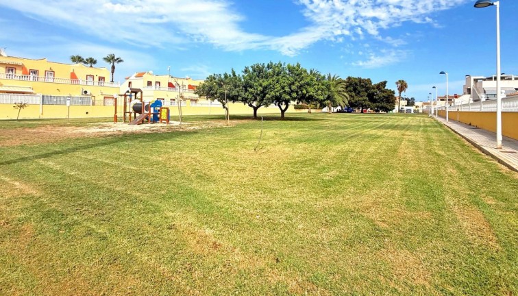 Reventa - Casa adosada - Torrevieja - La Siesta
