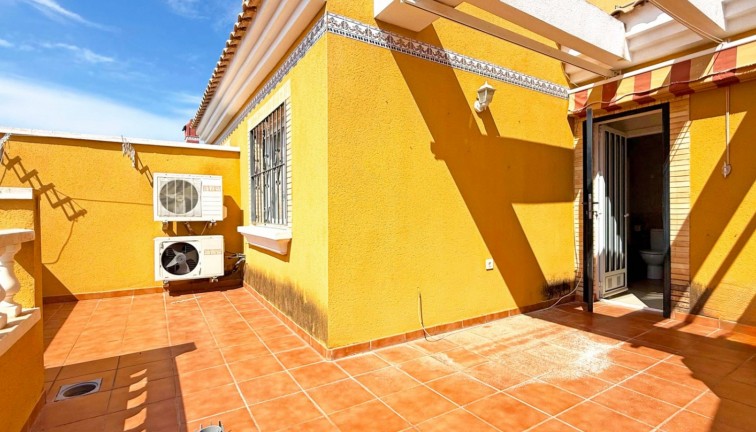 Reventa - Casa adosada - Torrevieja - La Siesta