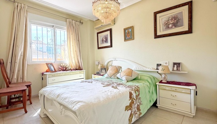 Reventa - Casa adosada - Torrevieja - La Siesta