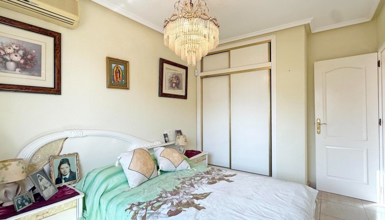 Reventa - Casa adosada - Torrevieja - La Siesta