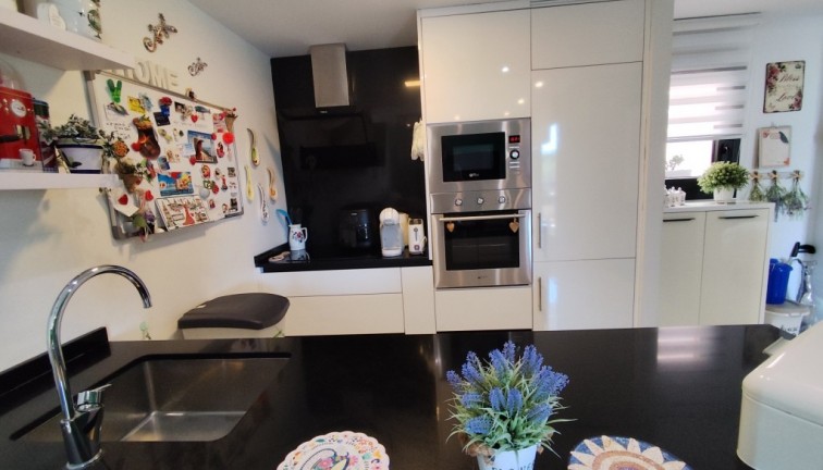 Resale - Apartment - Orihuela Costa