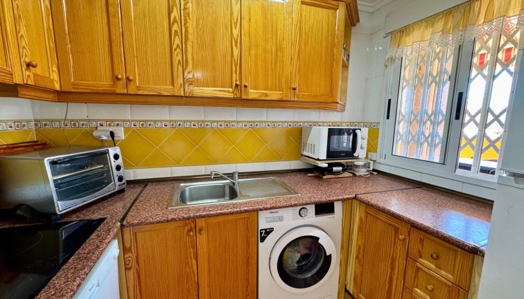 Jälleenmyynti - Asunto - Ylimmän kerroksen asunto - Torrevieja