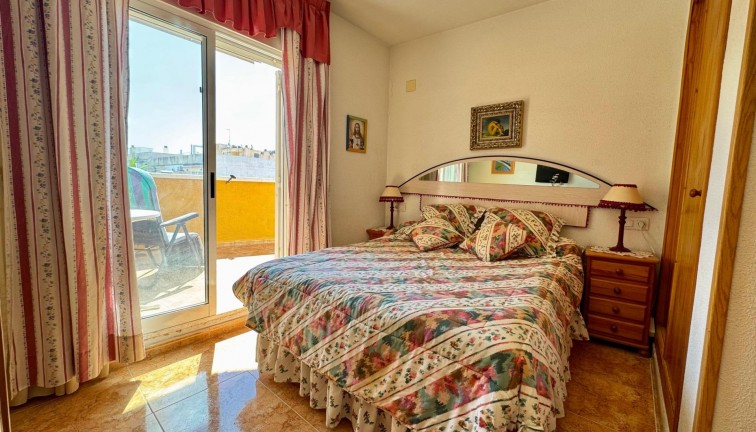 Jälleenmyynti - Asunto - Ylimmän kerroksen asunto - Torrevieja