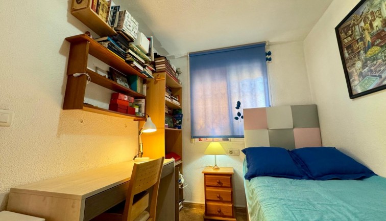 Jälleenmyynti - Asunto - Ylimmän kerroksen asunto - Torrevieja