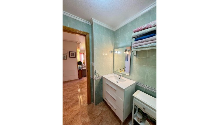 Jälleenmyynti - Asunto - Ylimmän kerroksen asunto - Torrevieja