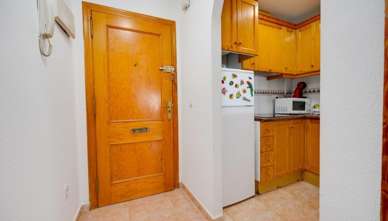 Jälleenmyynti - Asunto - Torrevieja