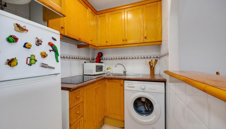 Jälleenmyynti - Asunto - Torrevieja