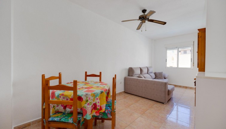 Jälleenmyynti - Asunto - Torrevieja