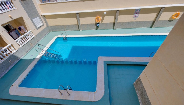 Jälleenmyynti - Asunto - Torrevieja