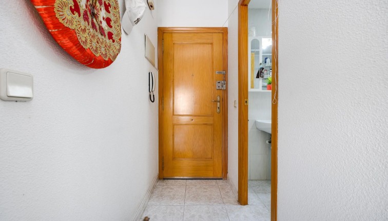 Återförsäljning - Lägenhet - Torrevieja - Playa de los Locos